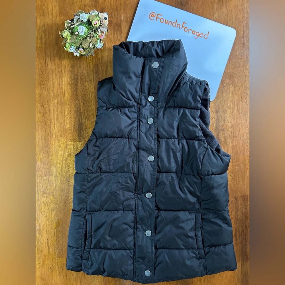 Old Navy Black Puffer Vest – Women’s Small | Fleece Lined Cozy Layer